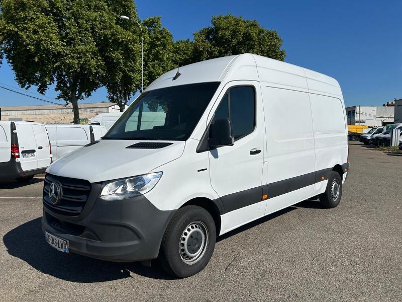 Photo MERCEDES-BENZ Sprinter Fg 312 eSprinter 39 3T5 3 batteries