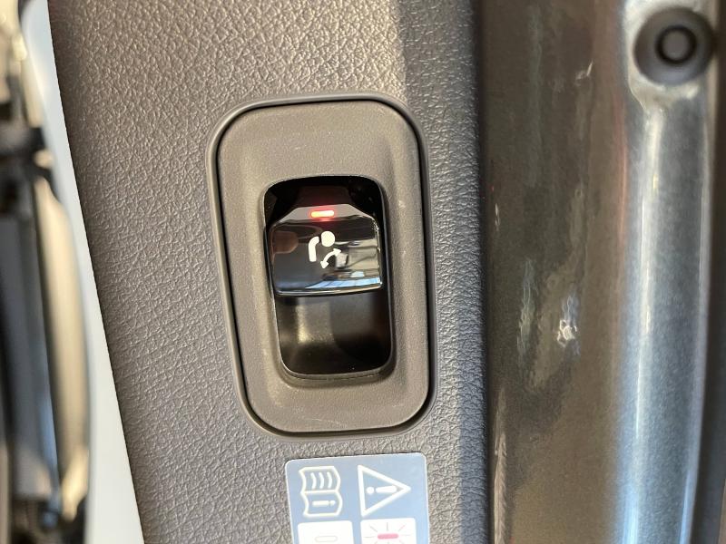 Image MERCEDES-BENZ Classe C Break 300 d e Hybrid EQ 197+129ch AMG Line +