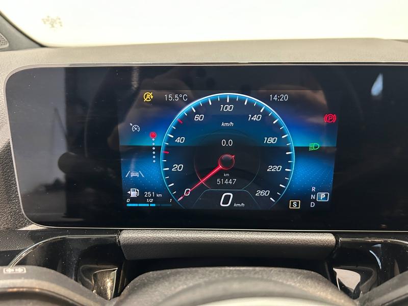 Image MERCEDES-BENZ GLA 200 163ch Business Line 7G-DCT