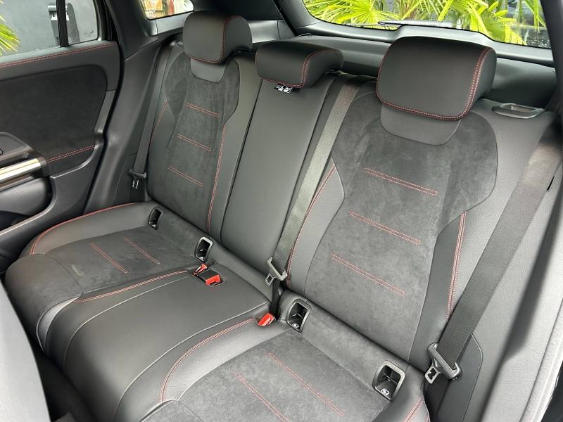 Image MERCEDES-BENZ GLA 200 d 150ch AMG Line 8G-DCT 4Matic