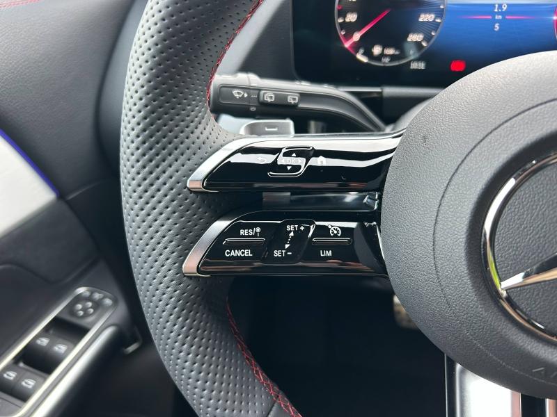 Image MERCEDES-BENZ GLA 200 d 150ch AMG Line 8G-DCT 4Matic