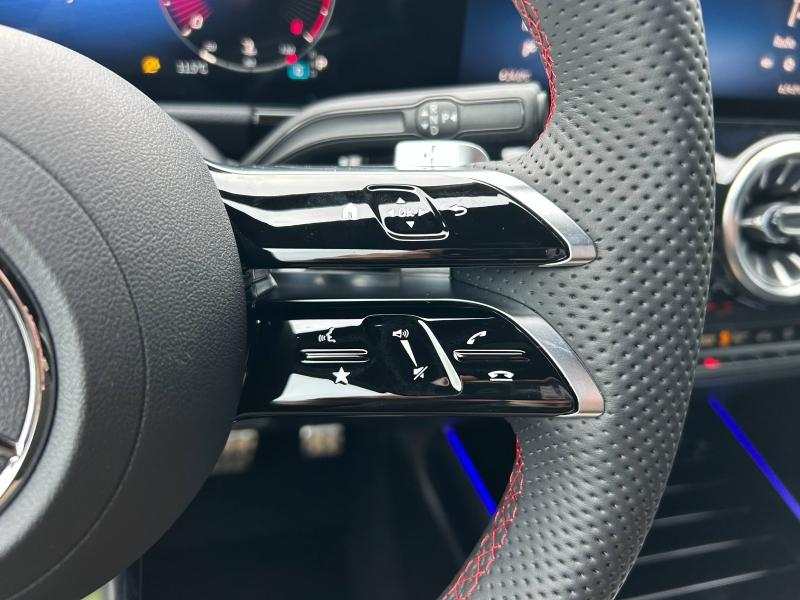 Image MERCEDES-BENZ GLA 200 d 150ch AMG Line 8G-DCT 4Matic