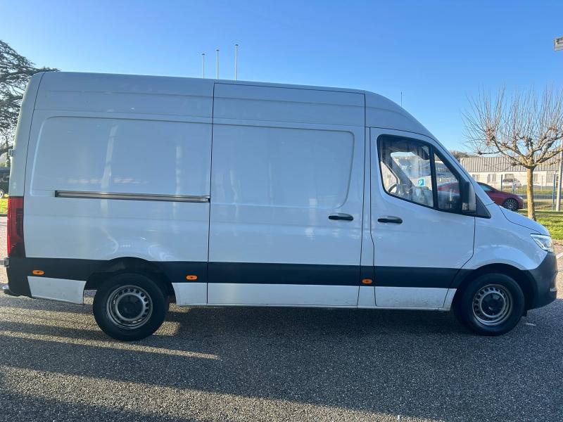 Image MERCEDES-BENZ Sprinter Fg 317 CDI 37 3T5 Pro Propulsion Léger 9G-Tronic