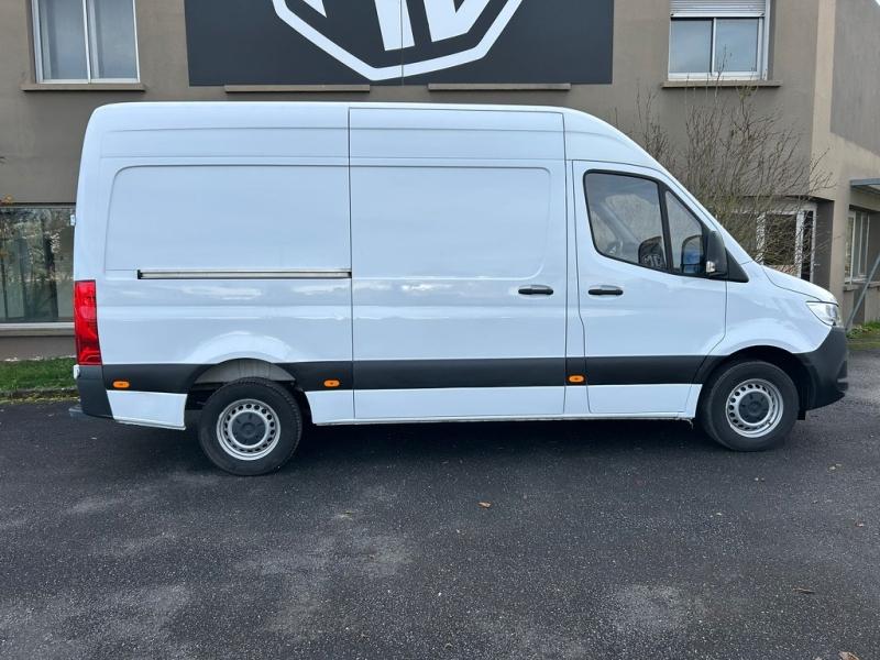 Image MERCEDES-BENZ Sprinter Fg 311 CDI 37 3T5 First Propulsion Léger