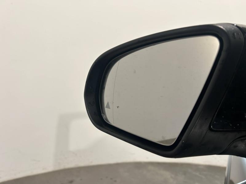 Image MERCEDES-BENZ GLA 200 d 150ch AMG Line 8G-DCT