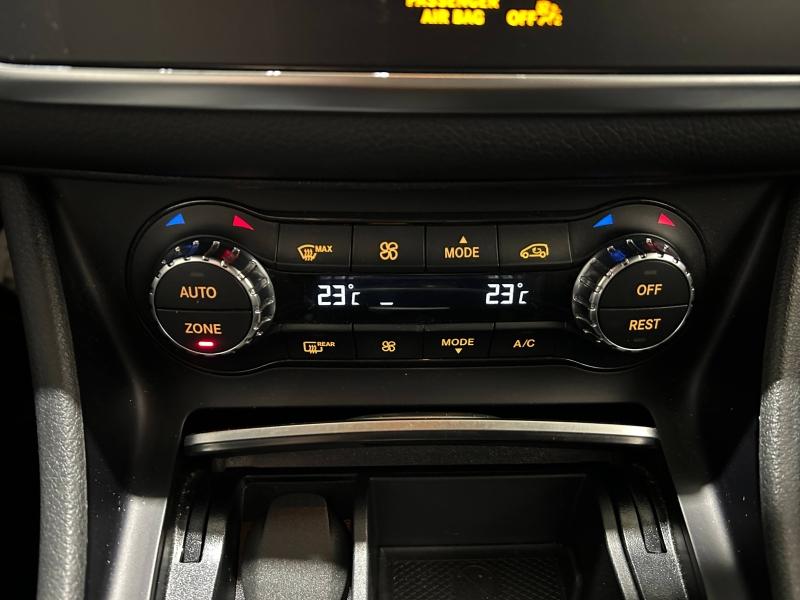 Image MERCEDES-BENZ GLA 200 d 136ch Starlight Edition 7G-DCT Euro6c