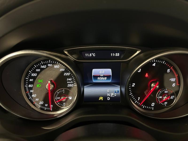 Image MERCEDES-BENZ GLA 200 d 136ch Starlight Edition 7G-DCT Euro6c