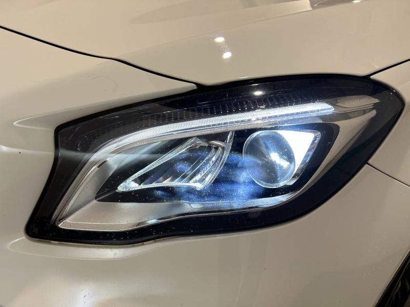 Image MERCEDES-BENZ GLA 200 d 136ch Starlight Edition 7G-DCT Euro6c