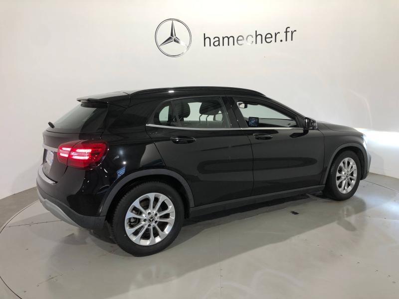 Image MERCEDES-BENZ GLA 200 d 136ch Business Edition 7G-DCT Euro6c