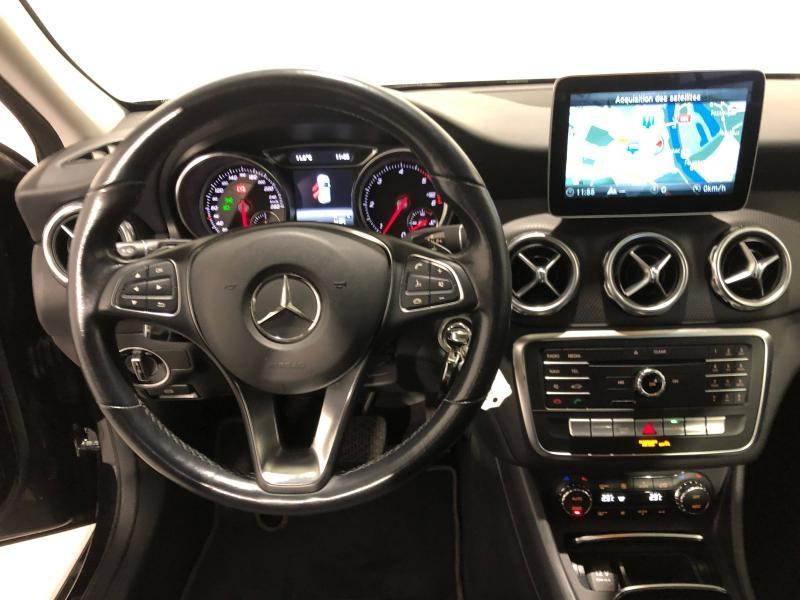 Image MERCEDES-BENZ GLA 200 d 136ch Business Edition 7G-DCT Euro6c