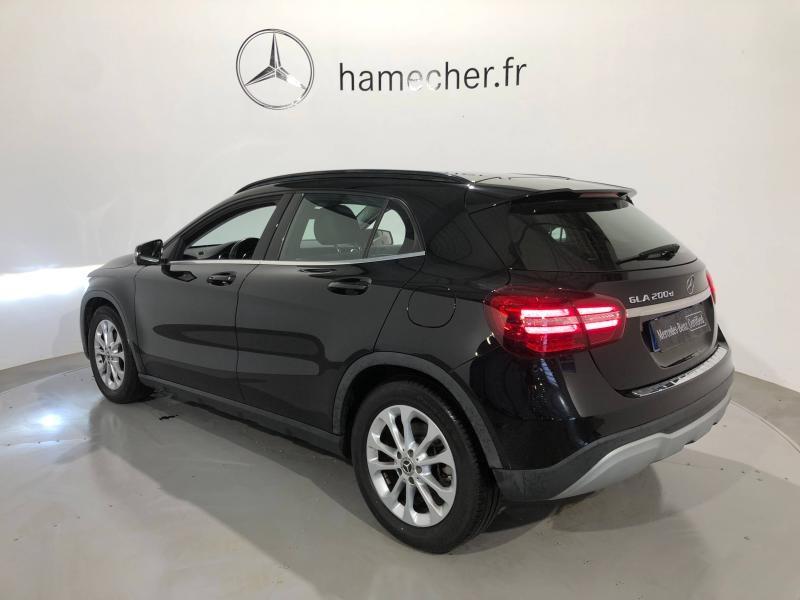 Image MERCEDES-BENZ GLA 200 d 136ch Business Edition 7G-DCT Euro6c