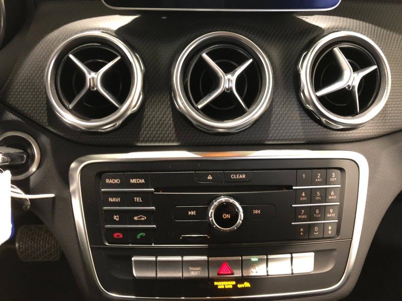 Image MERCEDES-BENZ GLA 200 d 136ch Business Edition 7G-DCT Euro6c