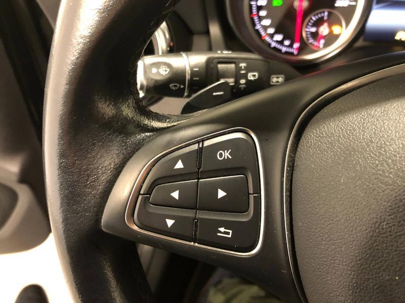 Image MERCEDES-BENZ GLA 200 d 136ch Business Edition 7G-DCT Euro6c