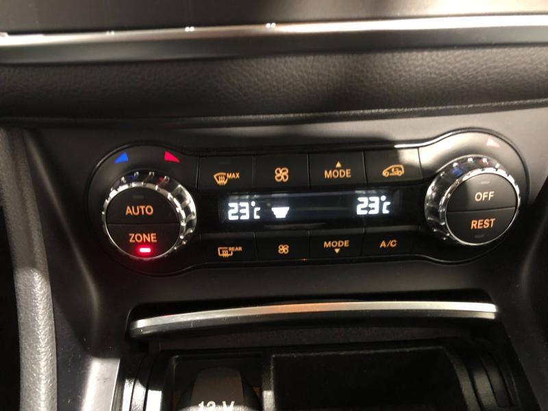 Image MERCEDES-BENZ GLA 200 d 136ch Business Edition 7G-DCT Euro6c