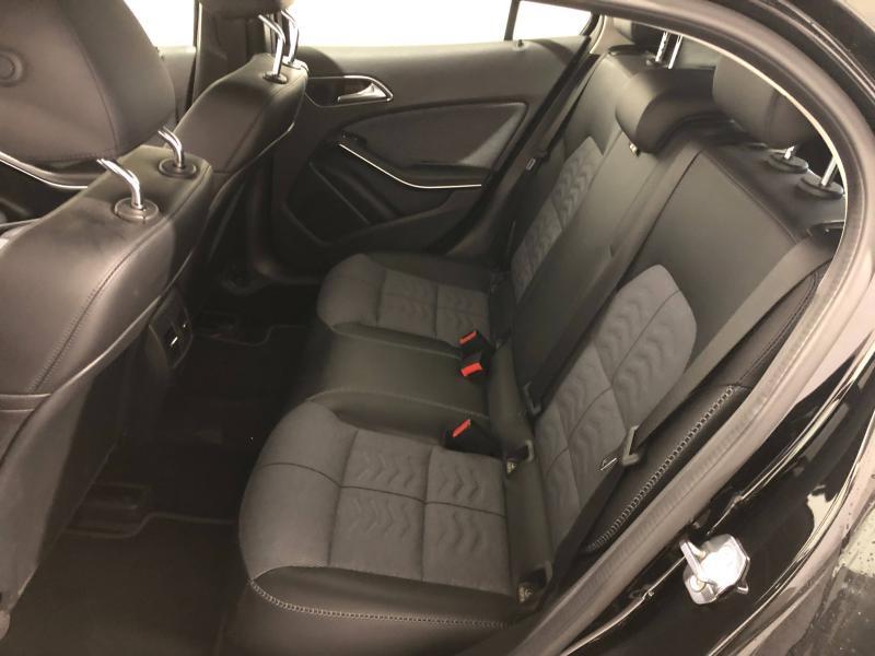 Image MERCEDES-BENZ GLA 200 d 136ch Business Edition 7G-DCT Euro6c