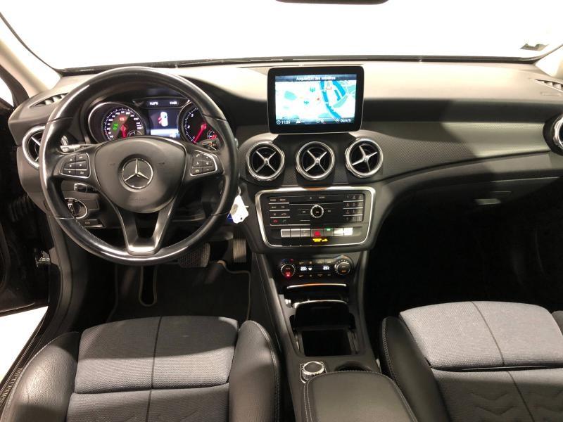 Image MERCEDES-BENZ GLA 200 d 136ch Business Edition 7G-DCT Euro6c