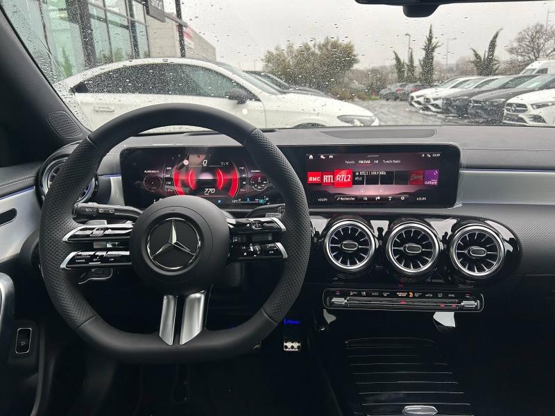 Image MERCEDES-BENZ CLA Shooting Brake 200 d 150ch AMG Exclusive Design 8G-DCT