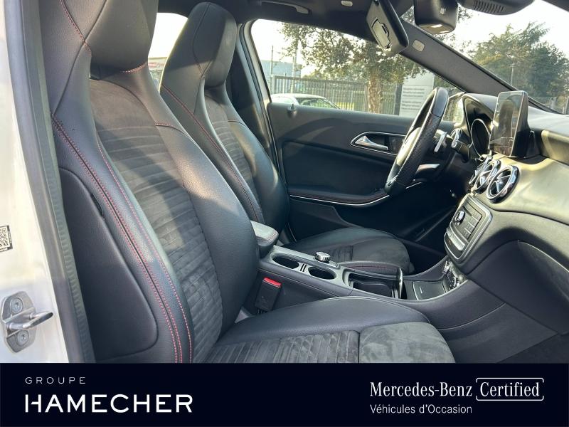 Image MERCEDES-BENZ GLA 220 d 170ch Fascination 7G-DCT Euro6c