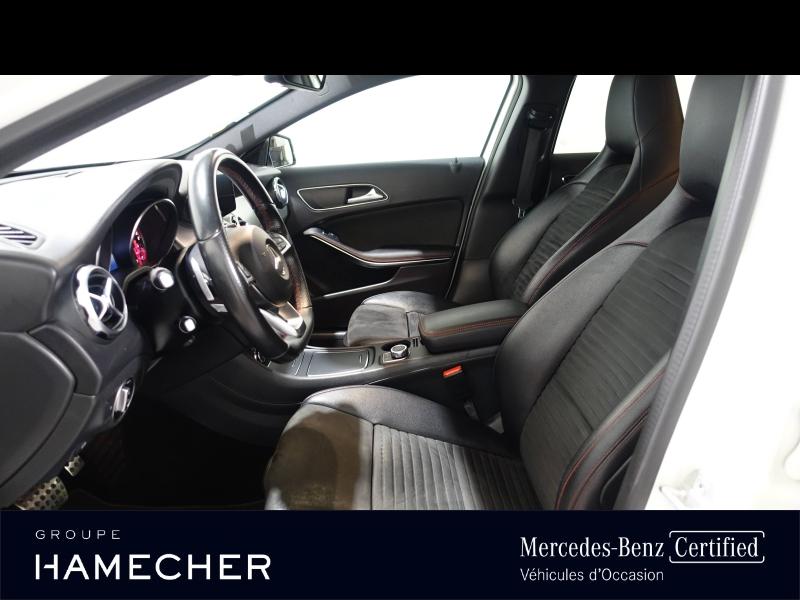 Image MERCEDES-BENZ GLA 200 d Fascination 7G-DCT