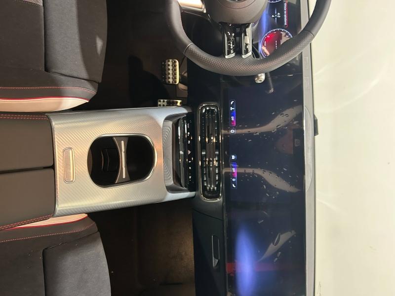 Image MERCEDES-BENZ CLA 200 183ch AMG Line 8G-eDCT