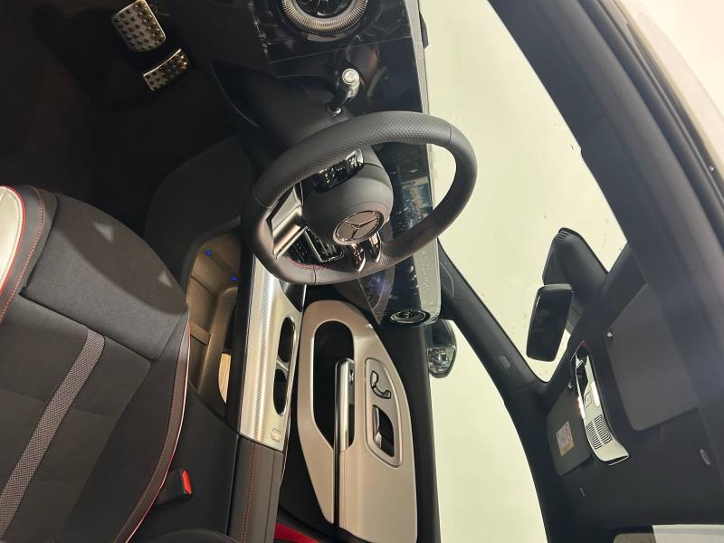 Image MERCEDES-BENZ CLA 200 183ch AMG Line 8G-eDCT