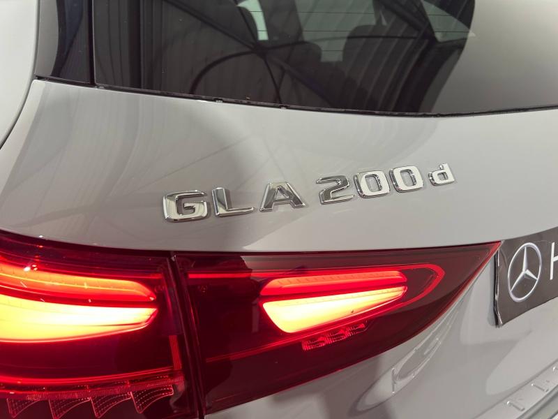 Image MERCEDES-BENZ GLA 200 d 150ch AMG Exclusive Design 8G-DCT