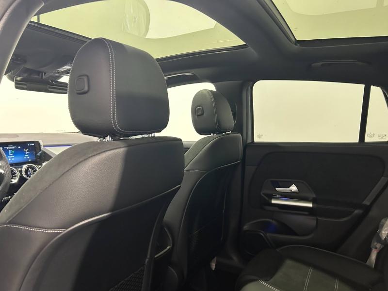 Image MERCEDES-BENZ GLA 200 d 150ch AMG Exclusive Design 8G-DCT