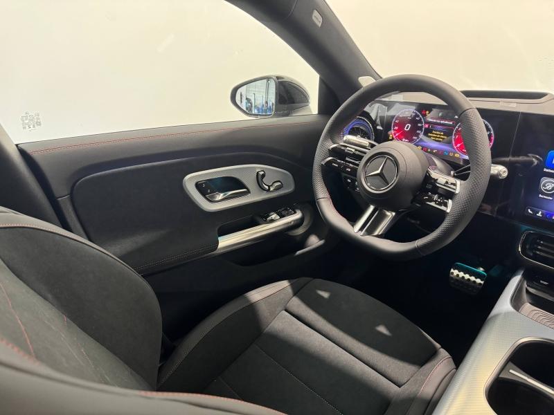 Image MERCEDES-BENZ CLA 220 210ch AMG Line 4Matic 8G-eDCT