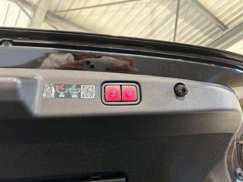 Image MERCEDES-BENZ Classe E 220 d 197+23ch AMG Line 4Matic 9G-Tronic