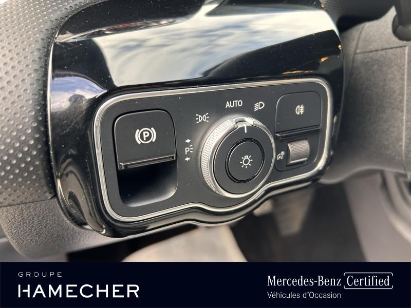 Image MERCEDES-BENZ Classe A 180 d 116ch AMG Line 7G-DCT