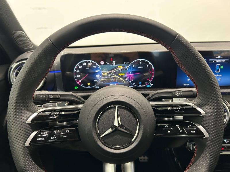 Image MERCEDES-BENZ Classe A 180 136ch AMG Exclusive Design 7G-DCT