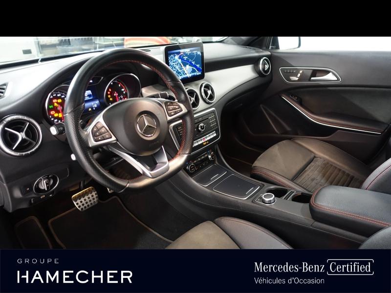 Image MERCEDES-BENZ CLA Shooting Brake 220 d Fascination 7G-DCT