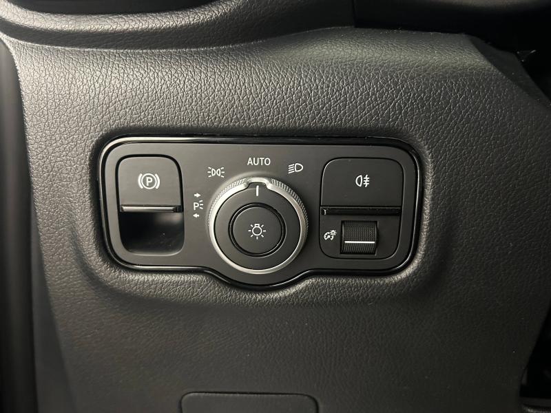 Image MERCEDES-BENZ Vito Fg 119 CDI Mixto Long Select Propulsion 9G-Tronic
