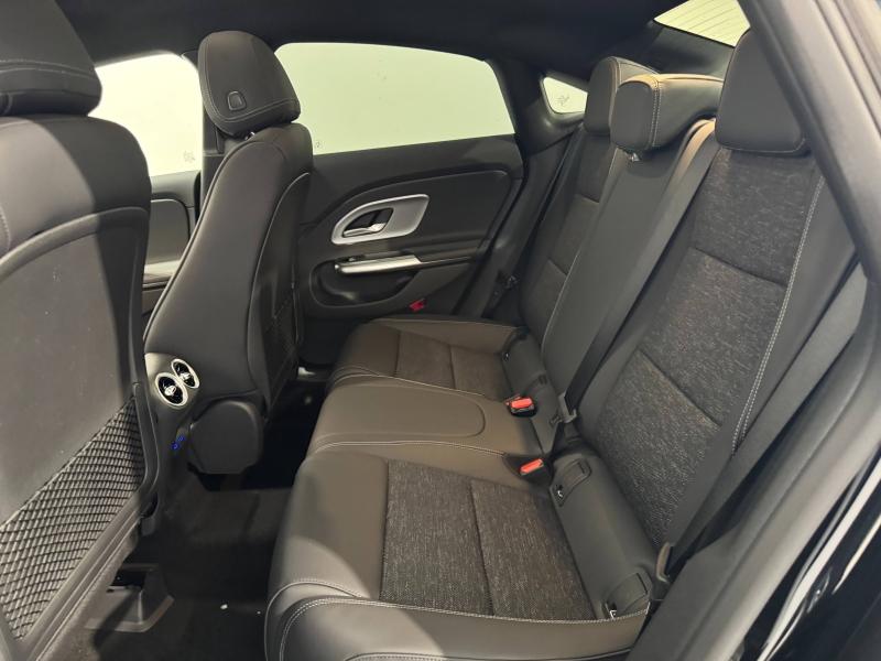 Image MERCEDES-BENZ CLA 180 136+30ch Business Line 8G-eDCT