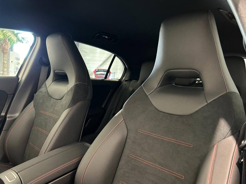 Image MERCEDES-BENZ Classe A 180 d 116ch AMG Line 8G-DCT
