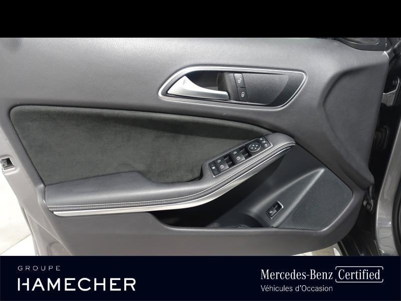 Image MERCEDES-BENZ GLA 200 d WhiteArt Edition 7G-DCT