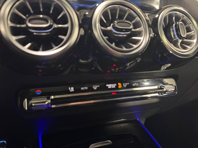 Image MERCEDES-BENZ GLA 200 d 150ch AMG Exclusive Design 8G-DCT