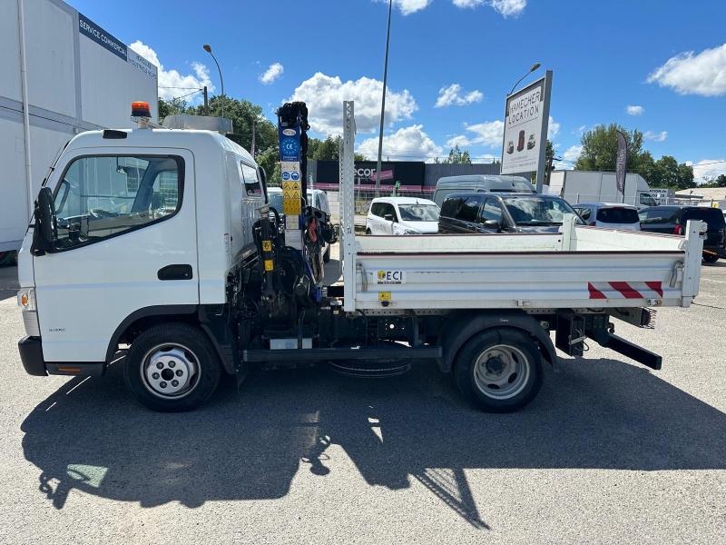 Image FUSO Canter Benne 3C13 Empattement 28 Grue