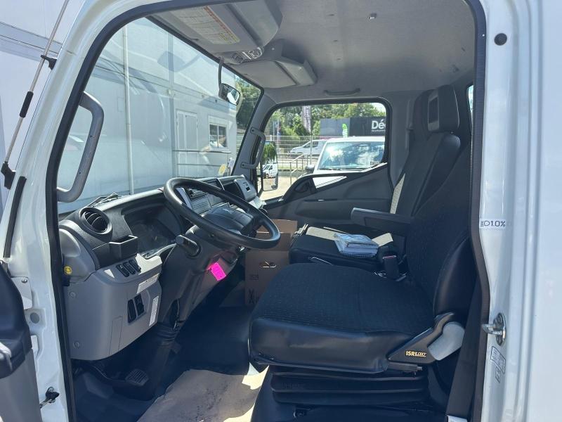 Image FUSO Canter Benne 3C13 Empattement 28 Grue