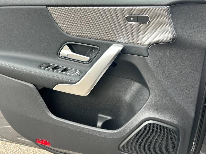 Image MERCEDES-BENZ Classe A 180 d 116ch Progressive Line 8G-DCT