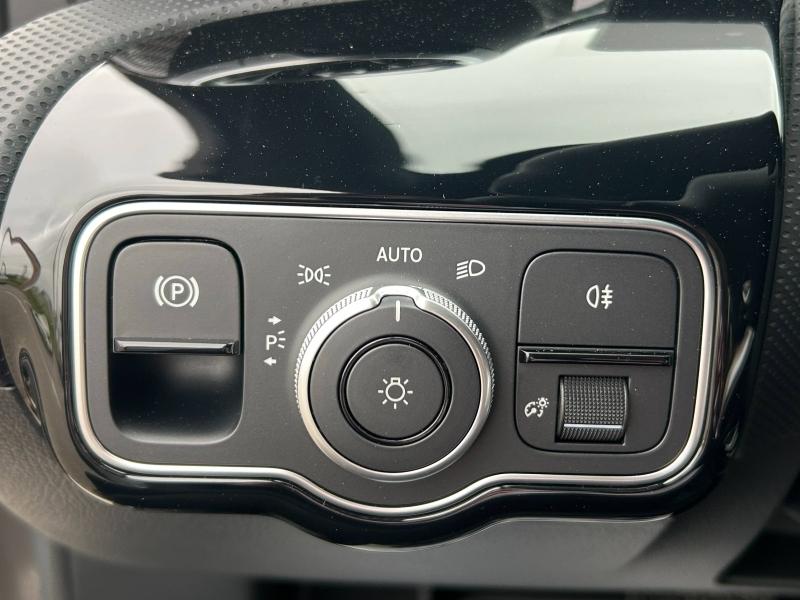 Image MERCEDES-BENZ Classe A 180 d 116ch Progressive Line 8G-DCT