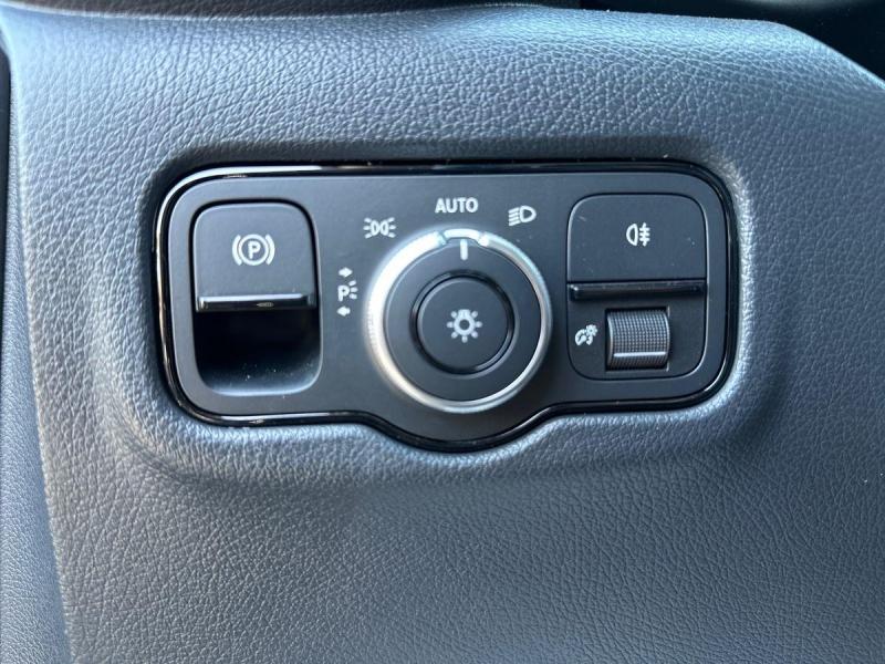 Image MERCEDES-BENZ Vito Fg 119 CDI Mixto Compact  Select 4x4 9G-Tronic