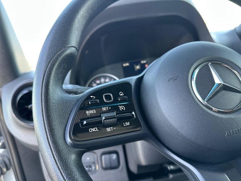 Image MERCEDES-BENZ Sprinter CCb 515 CDI 43 3T5 20 m3 Propulsion 9G-Tronic