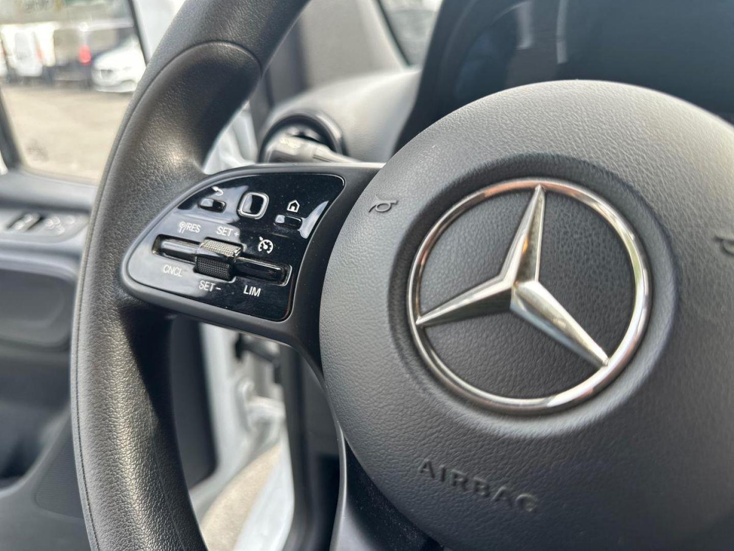 Image MERCEDES-BENZ Sprinter Fg 214 CDI 39S 3T0 Traction