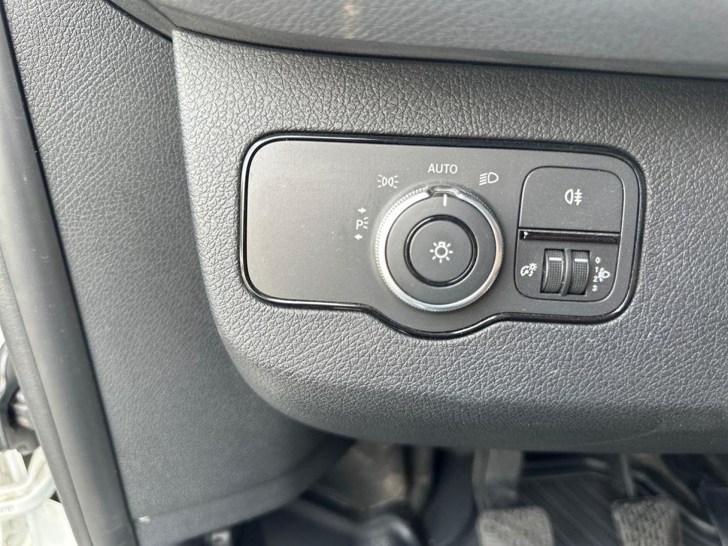 Image MERCEDES-BENZ Sprinter Fg 214 CDI 39S 3T0 Traction