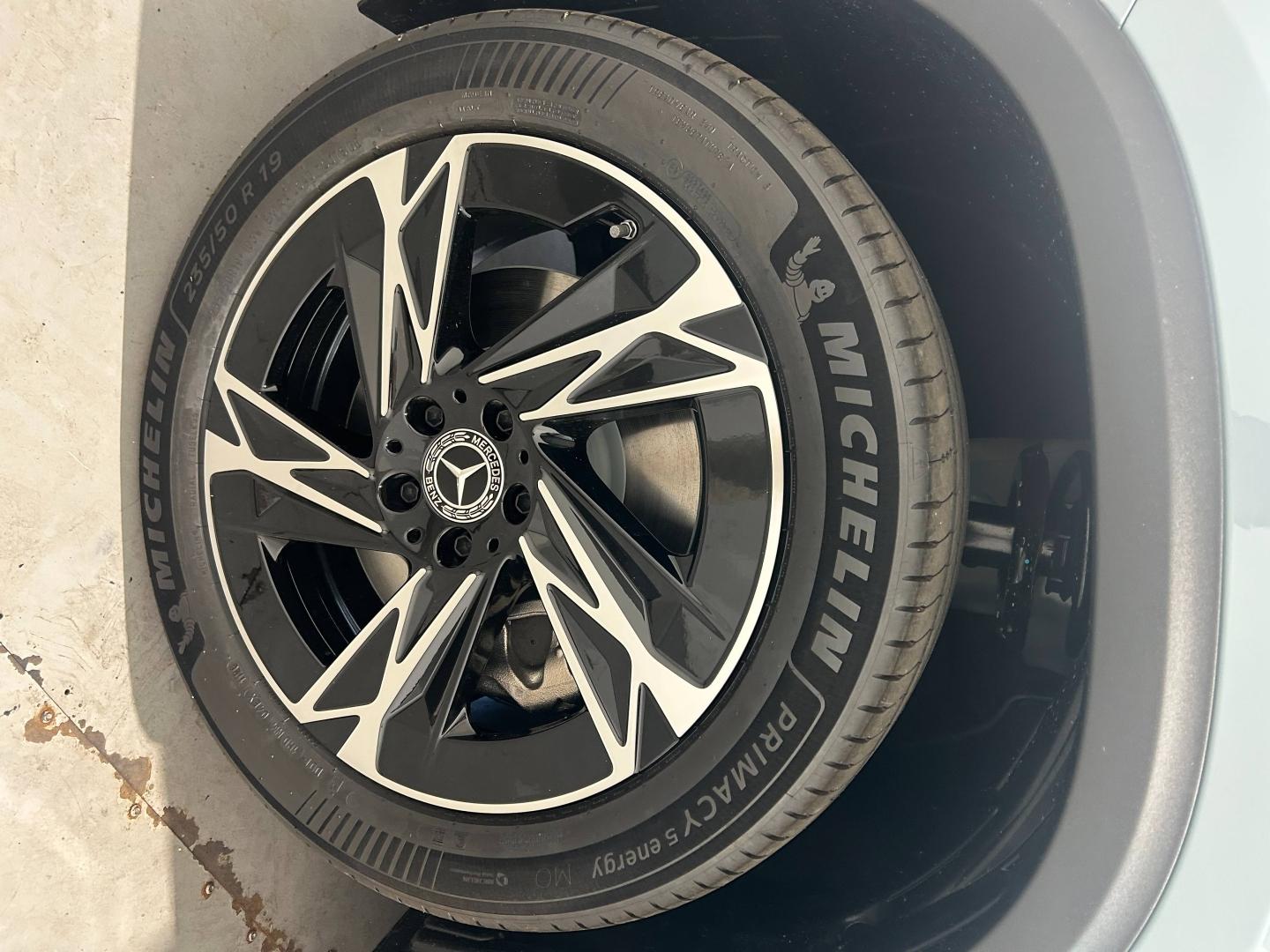 Image MERCEDES-BENZ GLB 250+ EQ 272ch Limited Edition