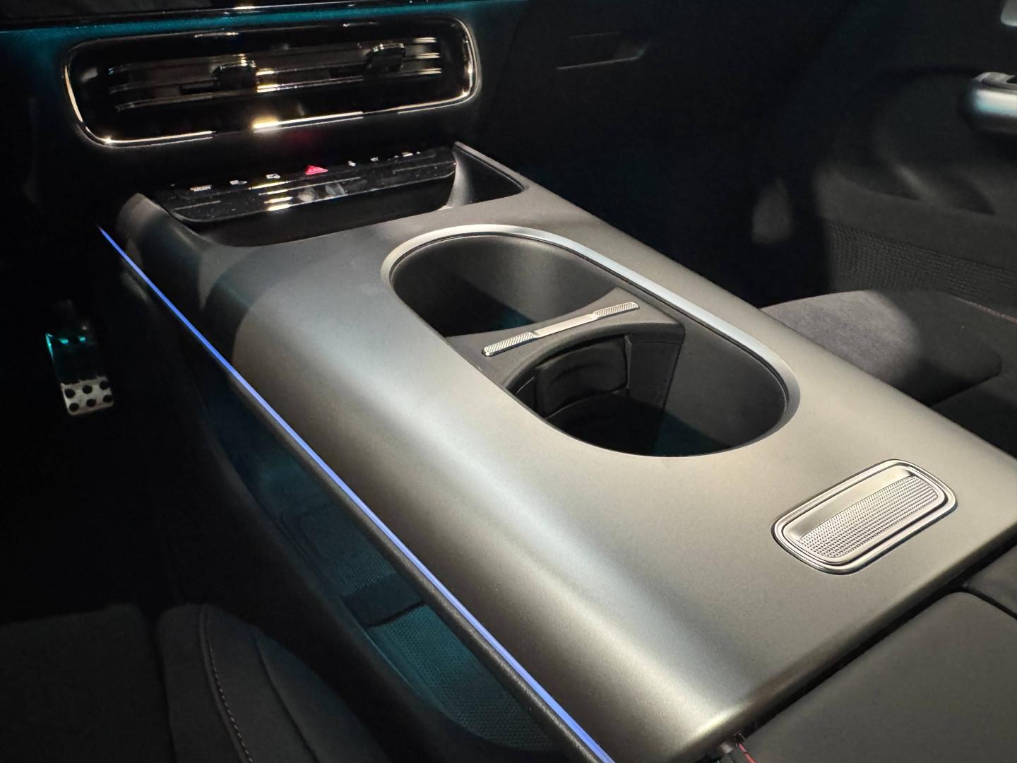 Image MERCEDES-BENZ CLA 250+ EQ 272ch AMG Line