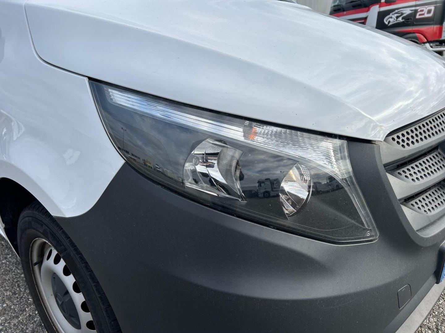 Image MERCEDES-BENZ Vito Fg 114 CDI Compact First Propulsion 9G-Tronic