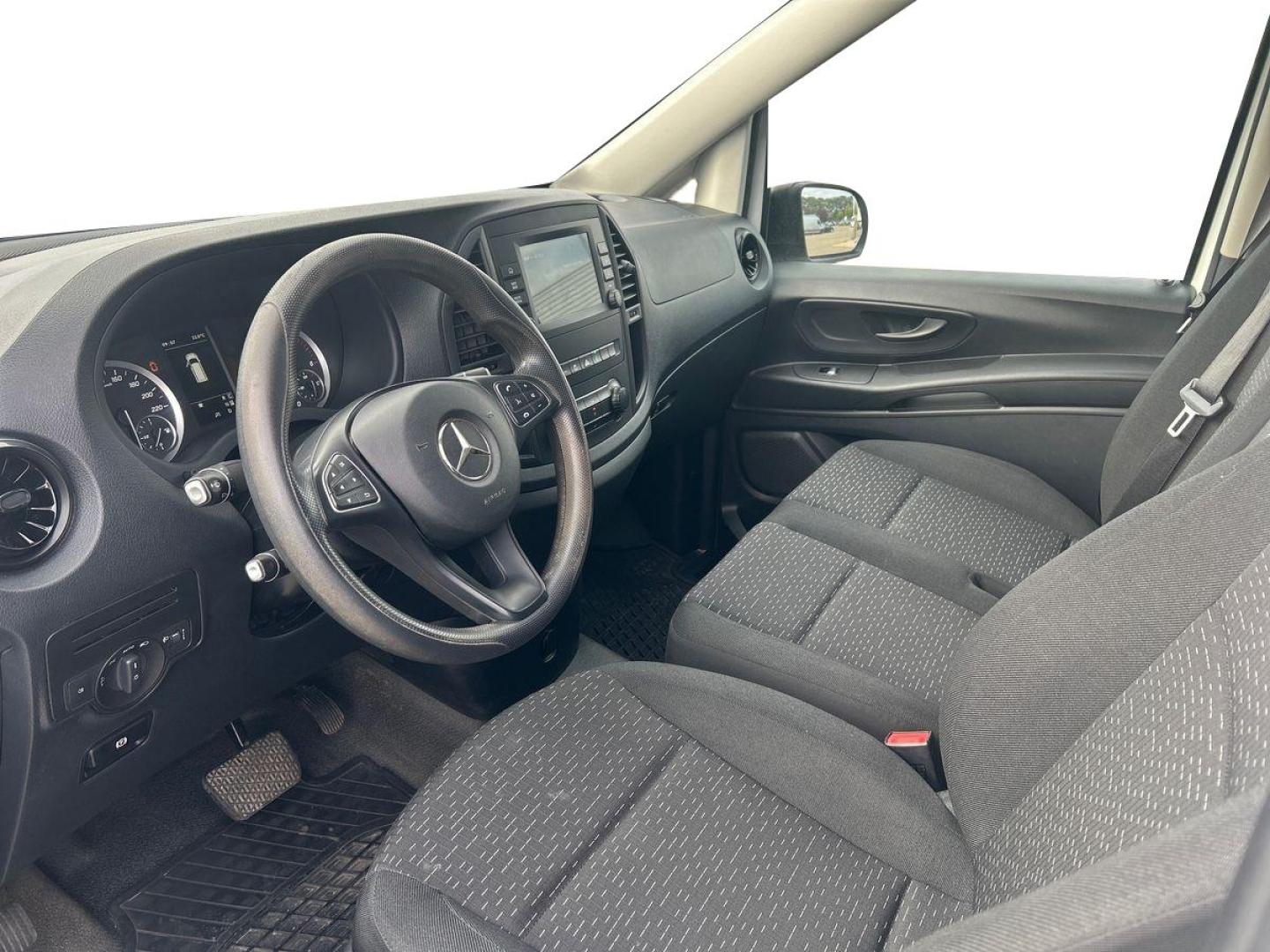 Image MERCEDES-BENZ Vito Fg 114 CDI Compact First Propulsion 9G-Tronic