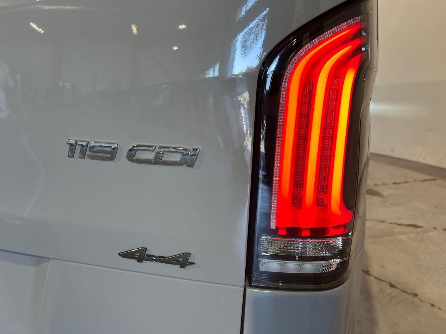 Image MERCEDES-BENZ Vito Fg 119 CDI Mixto Compact Select Propulsion 9G-Tronic
